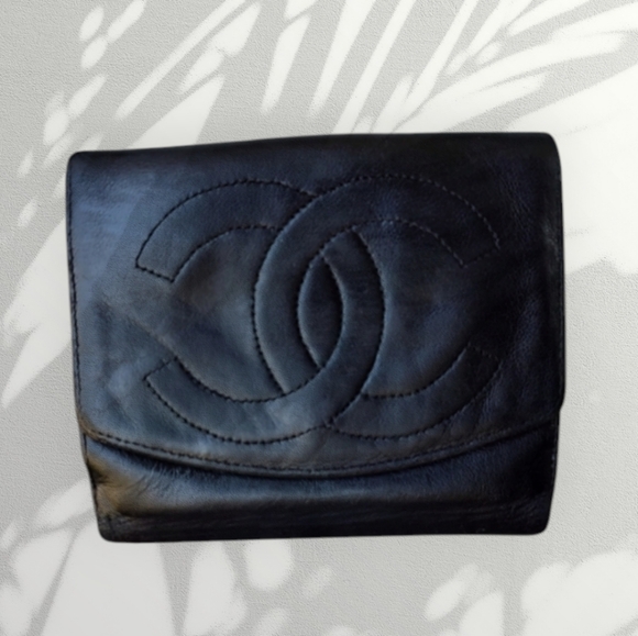 CHANEL Black Leather Wallet - Picture 1 of 12